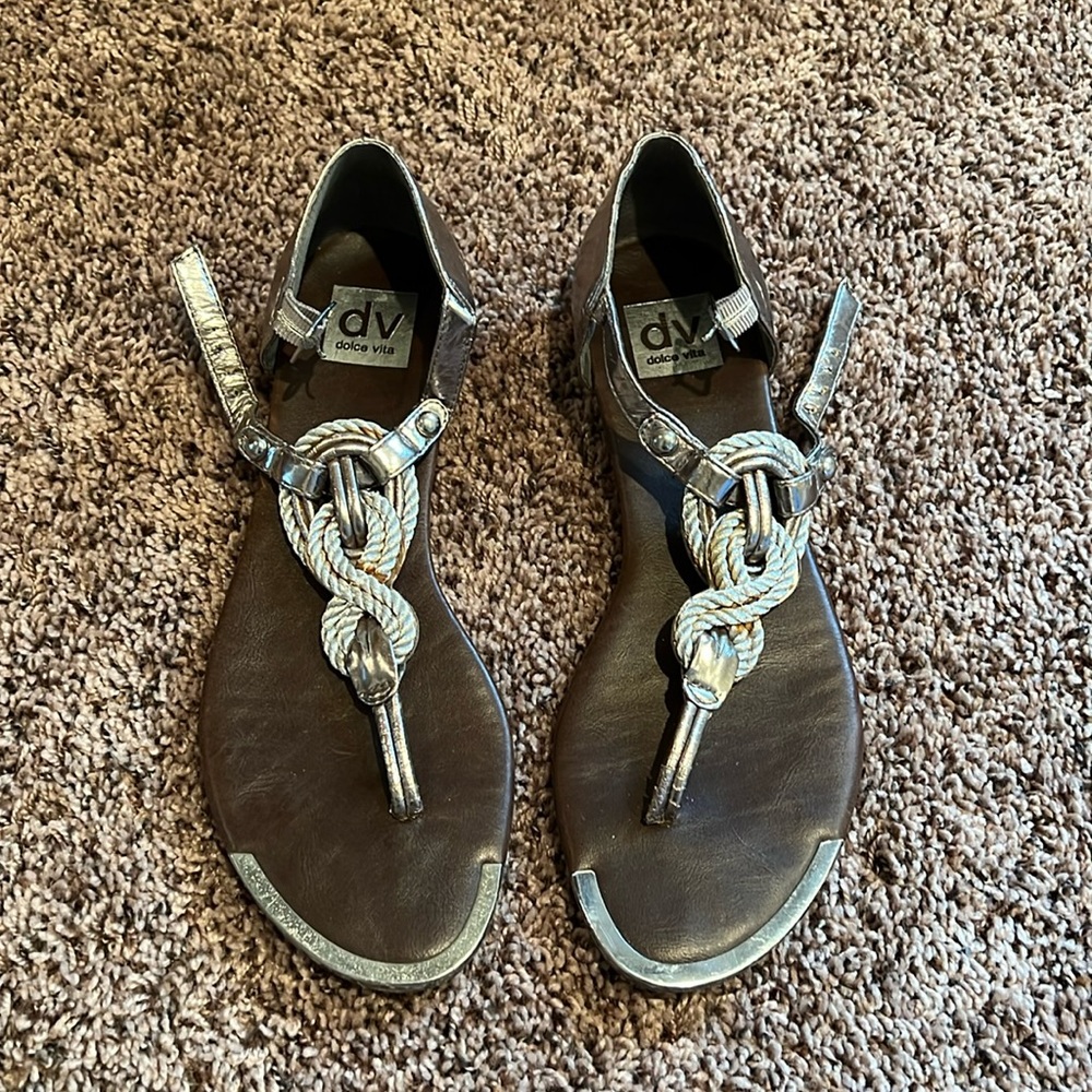 Dolce Vita Women’s Silver Sandals - size 8.5